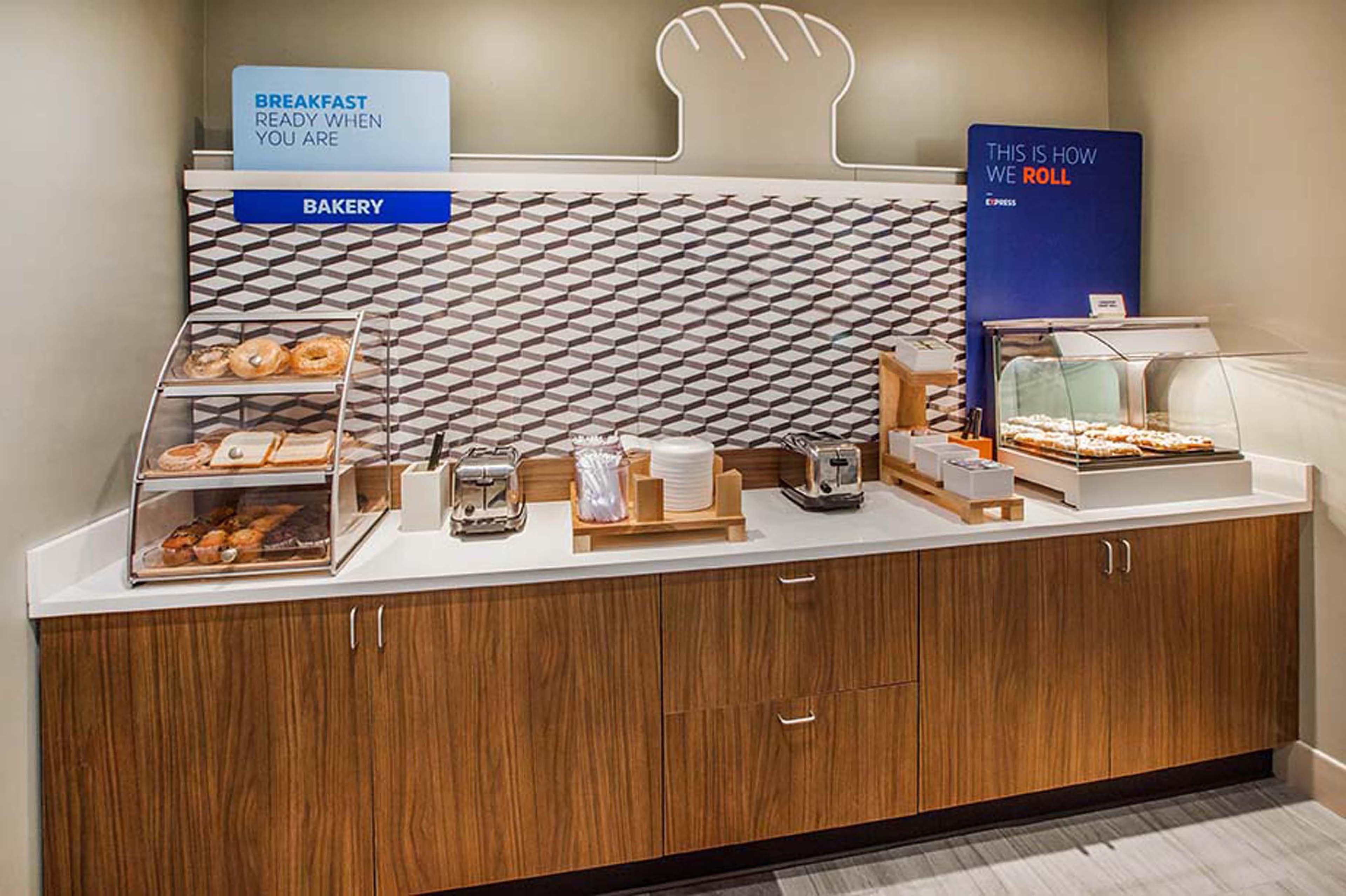 Holiday Inn Express Breaux Bridge By Ihg Henderson Екстер'єр фото